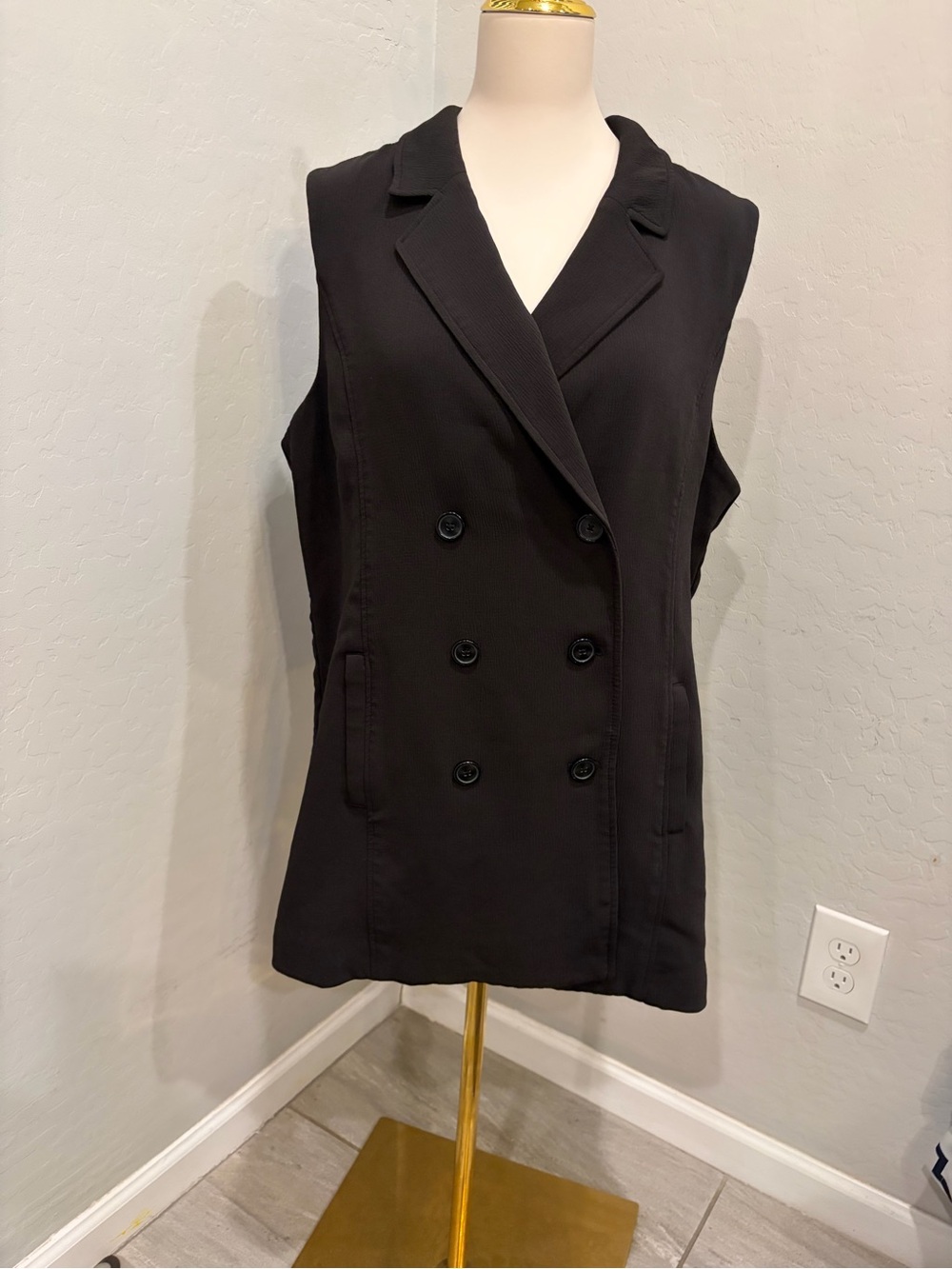 Simply Vera Vera Wang Black Sleeveless Double-Breasted Vest